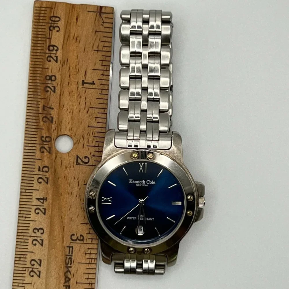 Kenneth Cole Men’s Watch Round Silver and Blue Working